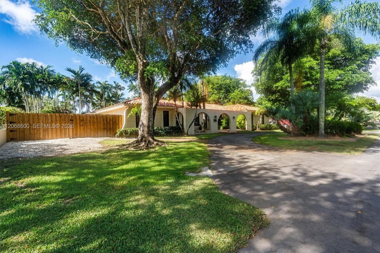 7190 SW 100th St, Pinecrest, FL 33156 Photo