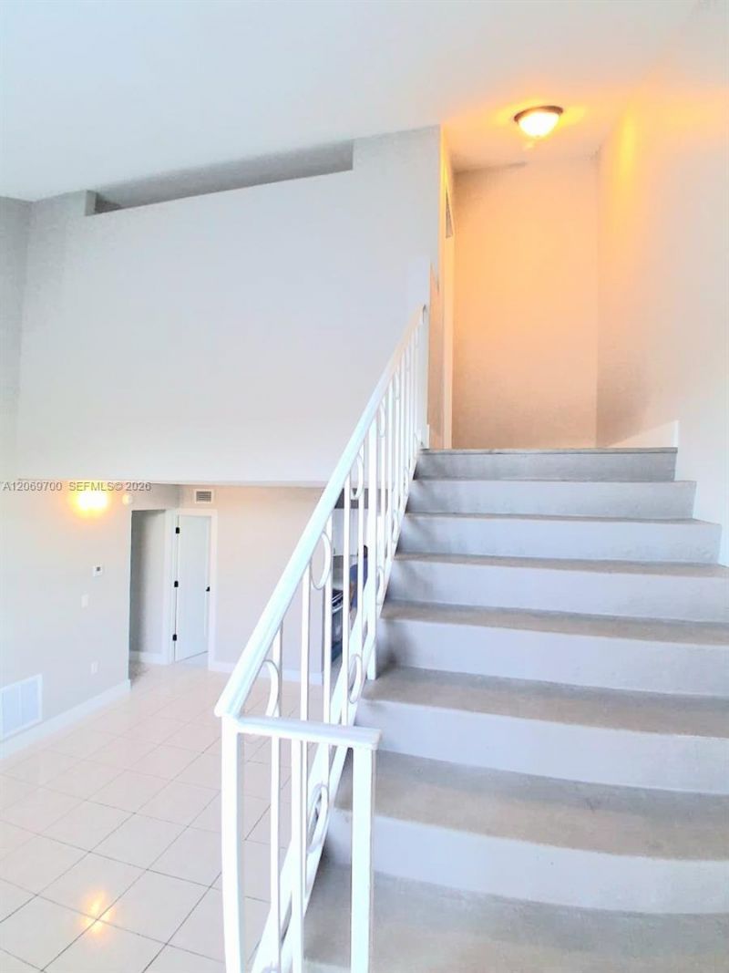 2770 W 60th Pl, Unit 201, Hialeah, FL 33016 Photo