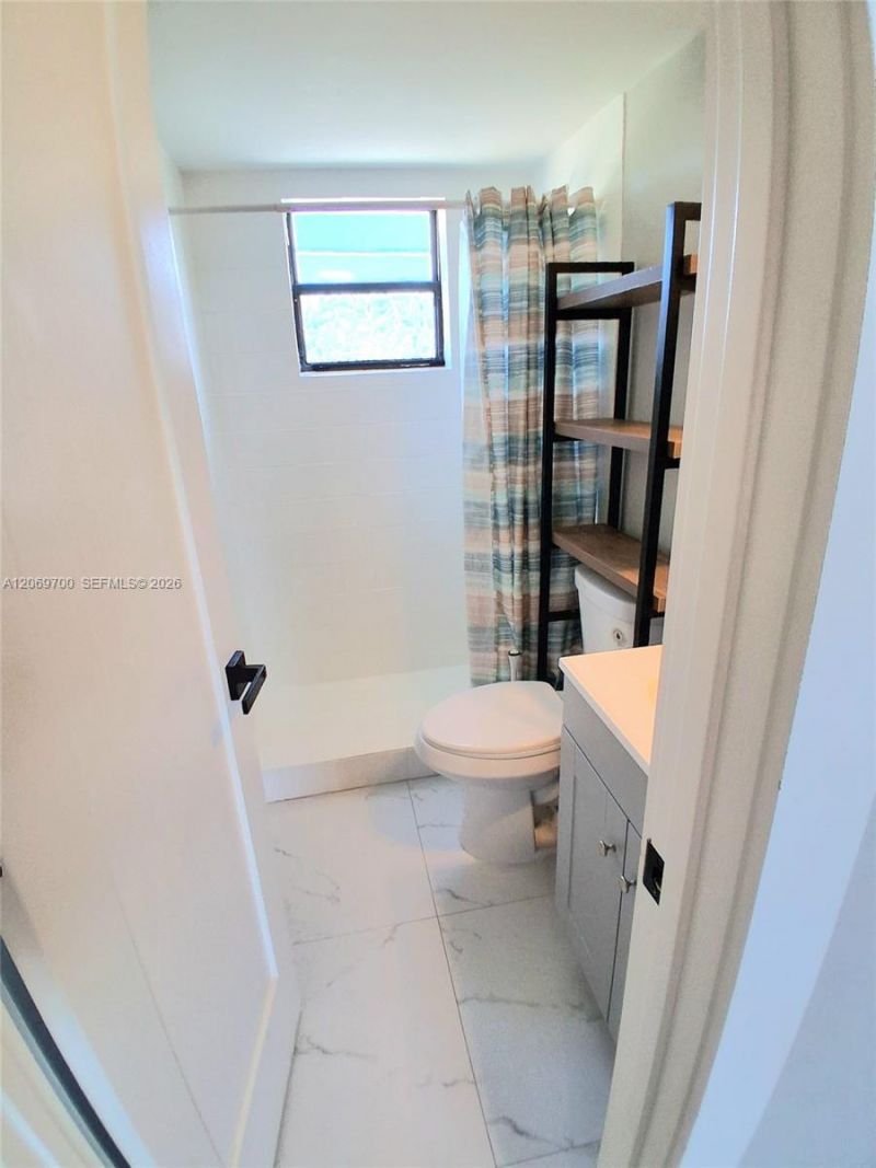 2770 W 60th Pl, Unit 201, Hialeah, FL 33016 Photo