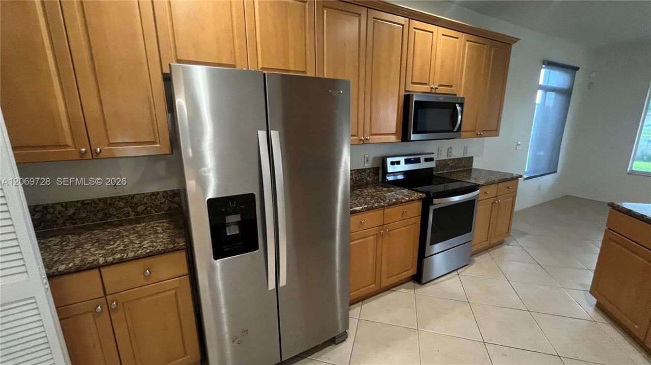 19351 SW 61st St, Unit 19351, Pembroke Pines, FL 33332 Photo