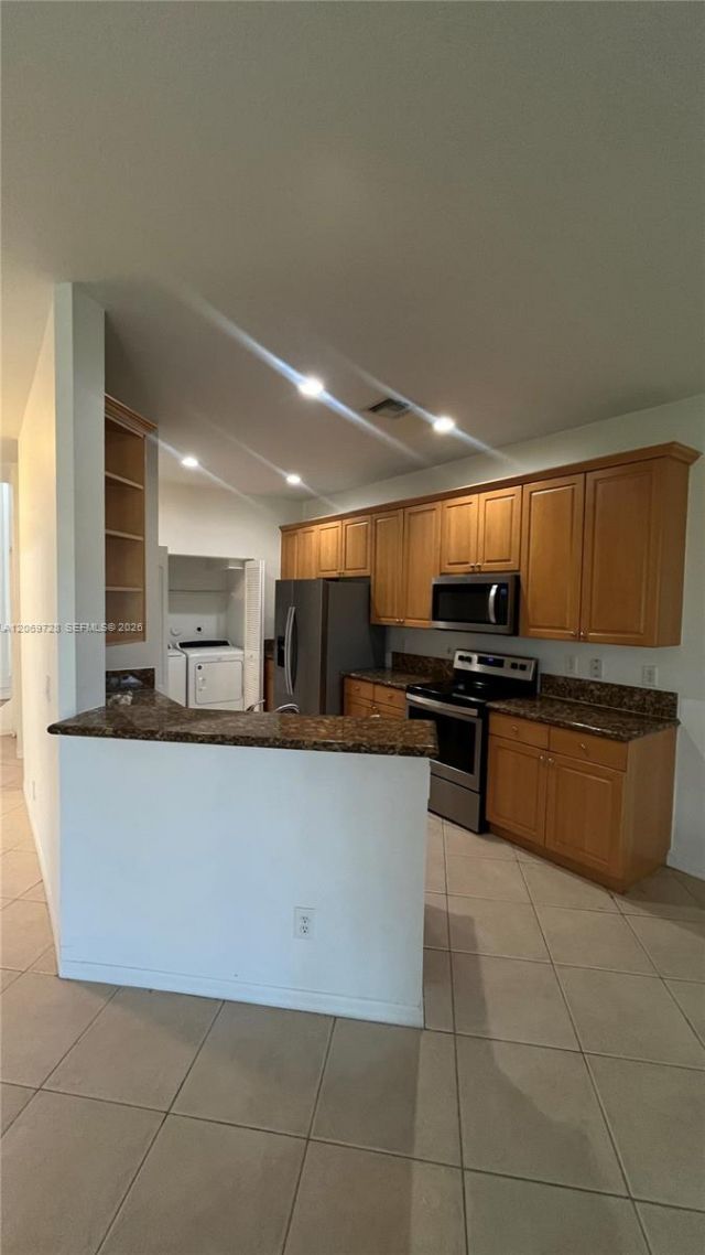 19351 SW 61st St, Unit 19351, Pembroke Pines, FL 33332 Photo