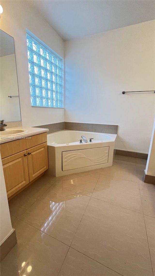 19351 SW 61st St, Unit 19351, Pembroke Pines, FL 33332 Photo