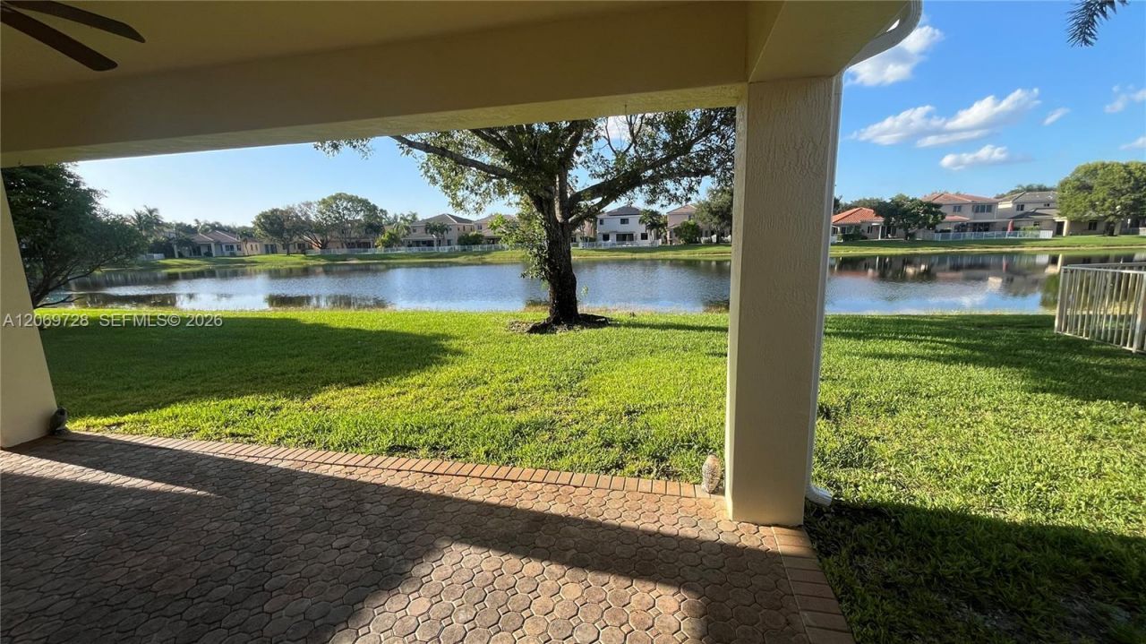 19351 SW 61st St, Unit 19351, Pembroke Pines, FL 33332 Photo