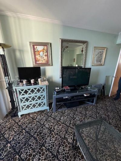 20505 E Country Club Dr , Unit 1036, Aventura, FL 33180 Photo