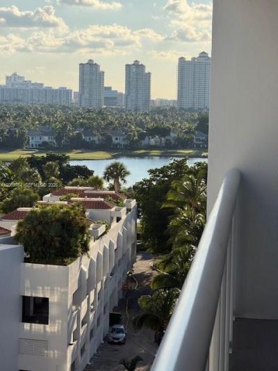 20505 E Country Club Dr , Unit 1036, Aventura, FL 33180 Photo