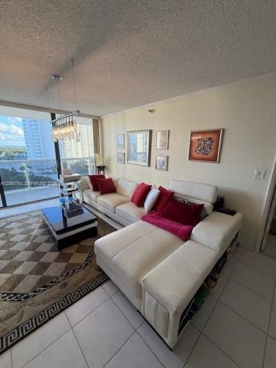 20505 E Country Club Dr , Unit 1036, Aventura, FL 33180 Photo
