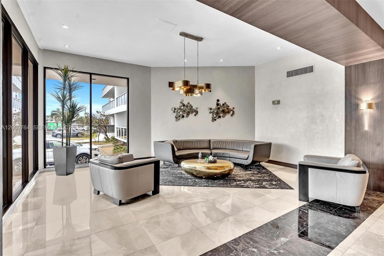 20505 E Country Club Dr , Unit 1036, Aventura, FL 33180 Photo