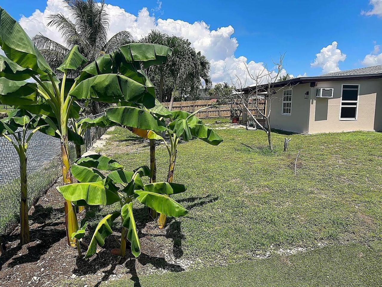 3232 Village Green Dr, Miami, FL 33175 Photo