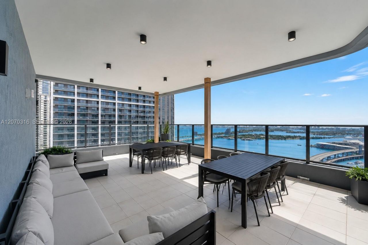 121 NE 5th St , Unit 3713, Miami, FL 33132 Photo
