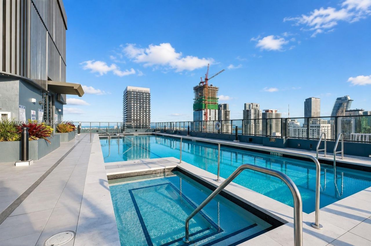 121 NE 5th St , Unit 3713, Miami, FL 33132 Photo