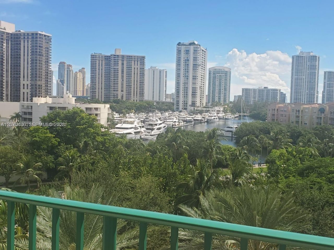 19900 E Country Club Dr , Unit 607, Aventura, FL 33180 Photo