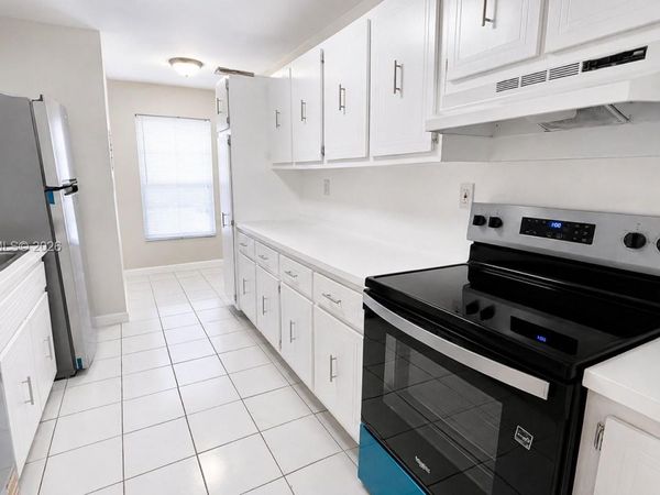 7345 W 4th Ave , Unit 402, Hialeah, FL 33014
