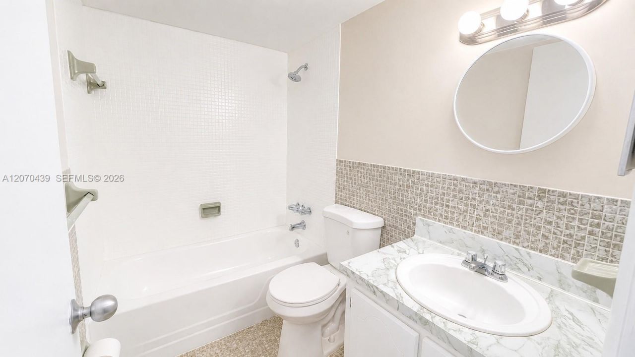 7345 W 4th Ave , Unit 402, Hialeah, FL 33014 Photo