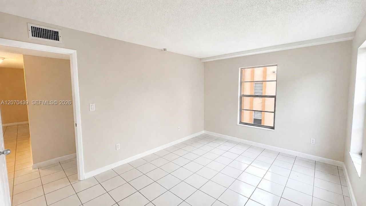 7345 W 4th Ave , Unit 402, Hialeah, FL 33014 Photo