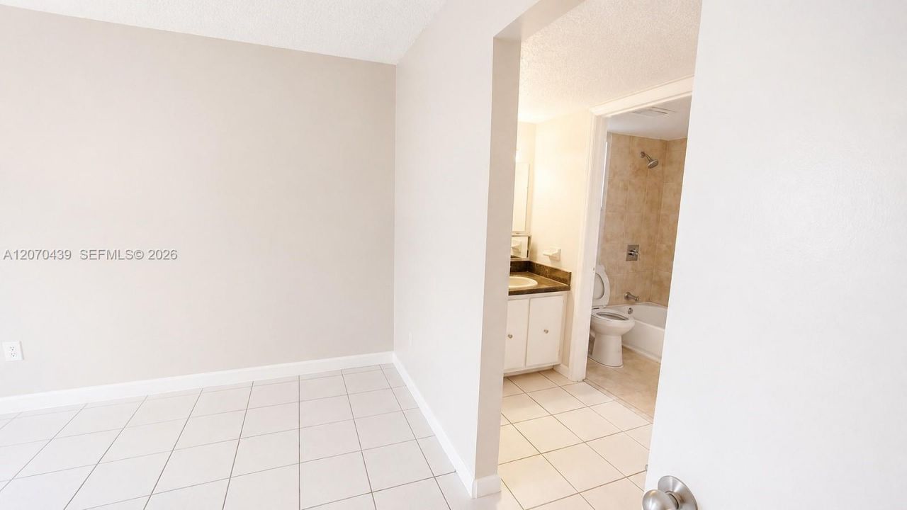 7345 W 4th Ave , Unit 402, Hialeah, FL 33014 Photo