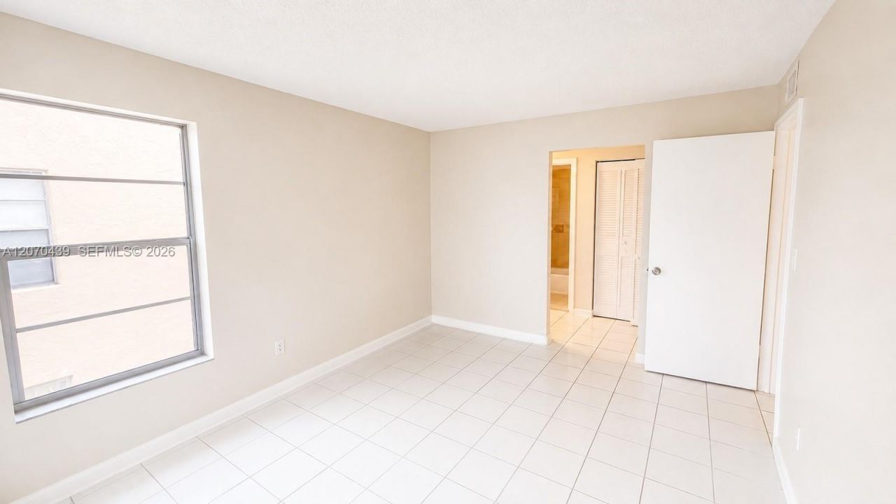 7345 W 4th Ave , Unit 402, Hialeah, FL 33014 Photo