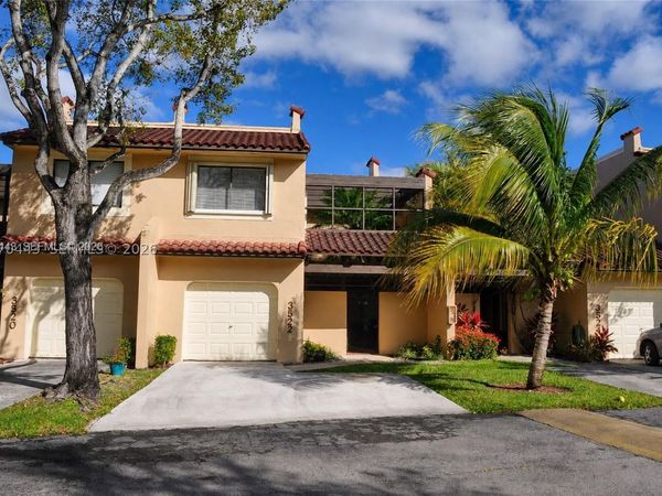 3522 Torremolinos Ave, Unit E-31, Doral, FL 33178