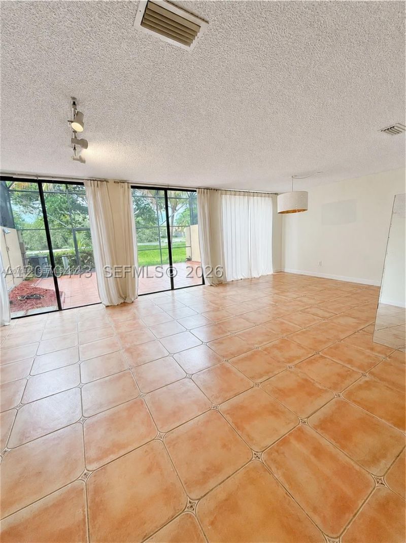 3522 Torremolinos Ave, Unit E-31, Doral, FL 33178 Photo