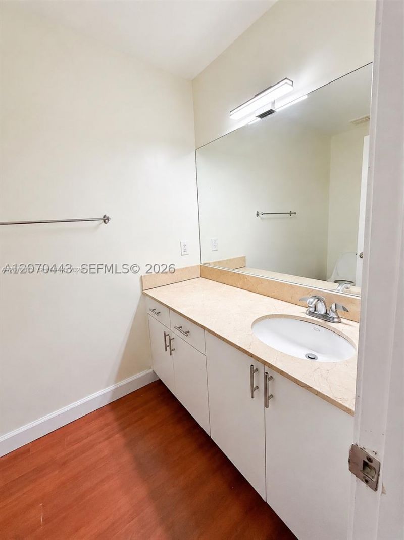 3522 Torremolinos Ave, Unit E-31, Doral, FL 33178 Photo