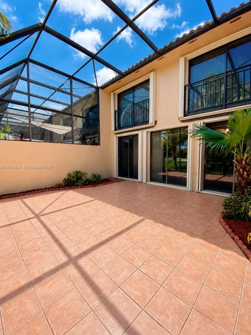 3522 Torremolinos Ave, Unit E-31, Doral, FL 33178 Photo