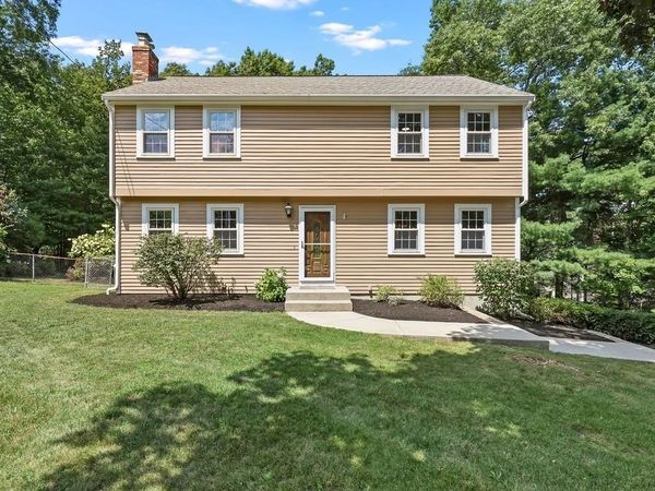 394 Old Farm Rd, Franklin, MA 02038