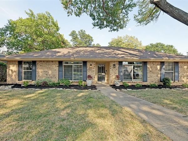 2401 Radcliffe Drive, Arlington, TX 76012