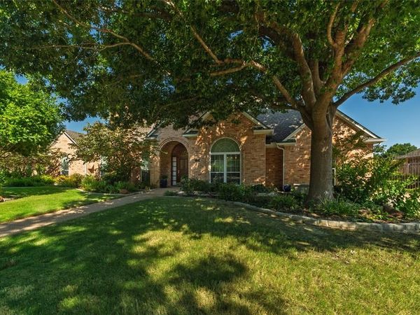 6516 Meadow Haven Drive, Fort Worth, TX 76132