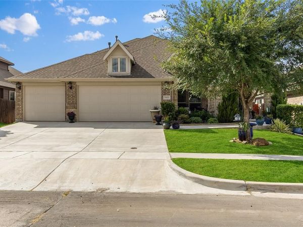 949 Mangrove Drive, Fate, TX 75087
