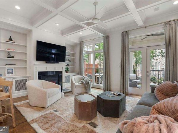 206 Montag Circle NE, Atlanta, GA 30307