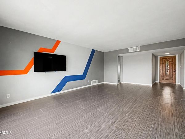 2116 N 68TH Place, Scottsdale, AZ 85257