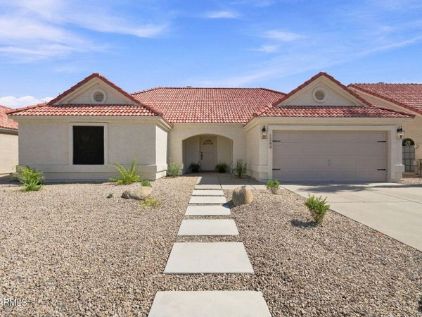 1249 E COMMERCE Avenue, Gilbert, AZ 85234