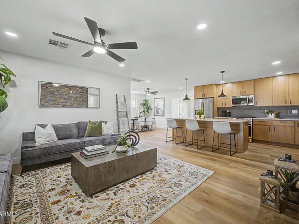 6708 E BELLEVIEW Street, Scottsdale, AZ 85257