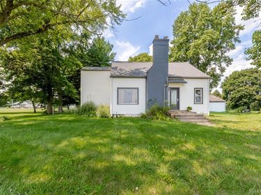 7010 Troy-Frederick Road, Tipp City, OH 45371