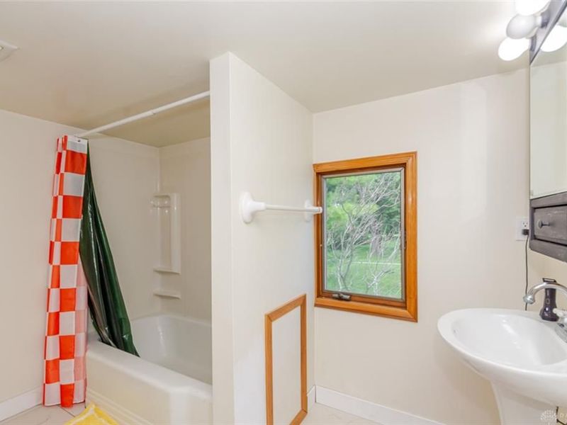 7010 Troy-Frederick Road, Tipp City, OH 45371 Photo 25