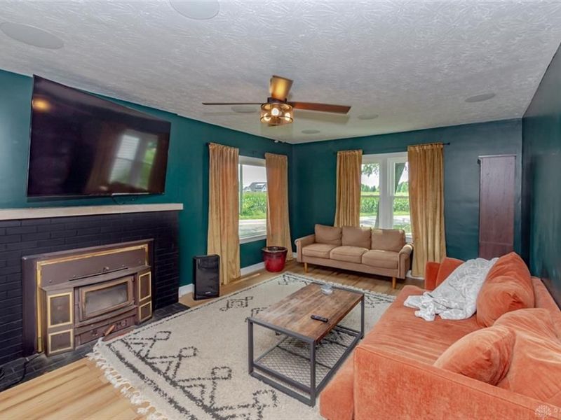 7010 Troy-Frederick Road, Tipp City, OH 45371 Photo 3