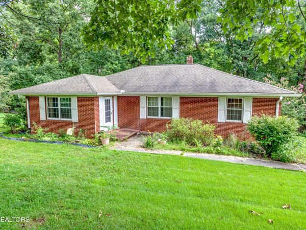 2804 Patrick Ave, Maryville, TN 37804