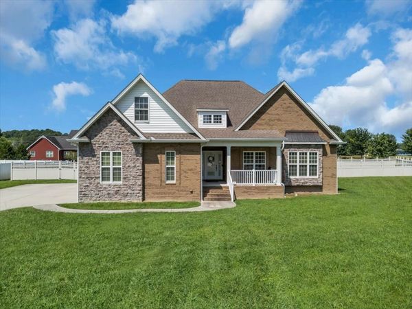 61 N Kensington Ct, Manchester, TN 37355