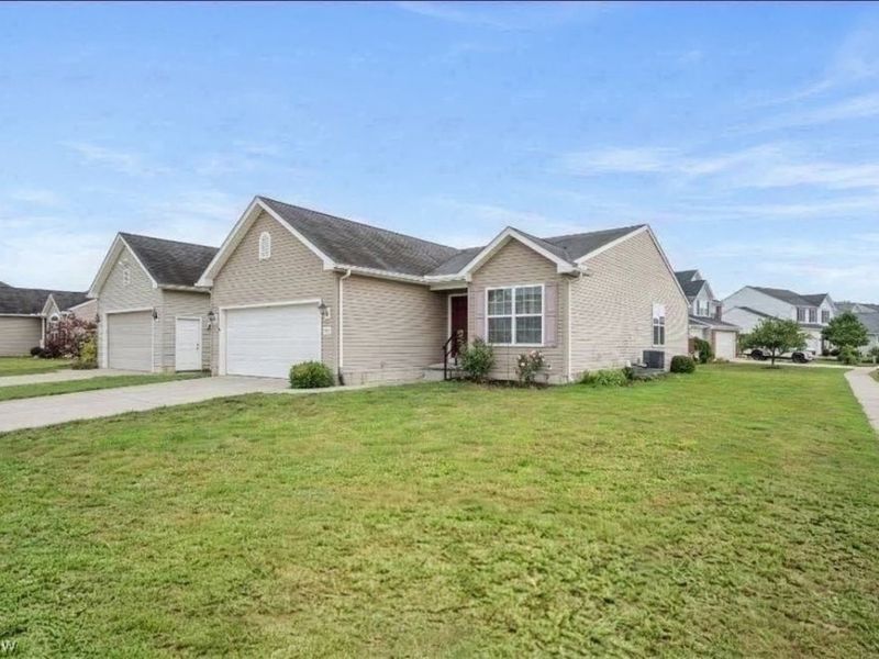 37470 Tail Feather Drive, North Ridgeville, OH 44039 Photo 2