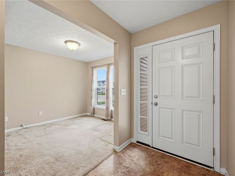37470 Tail Feather Drive, North Ridgeville, OH 44039 Photo 4