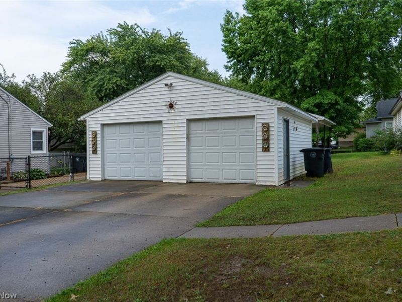 890 Independence Avenue, Akron, OH 44310 Photo 3