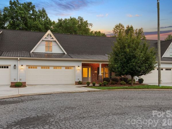 823 Iris Lane, Newton, NC 28658