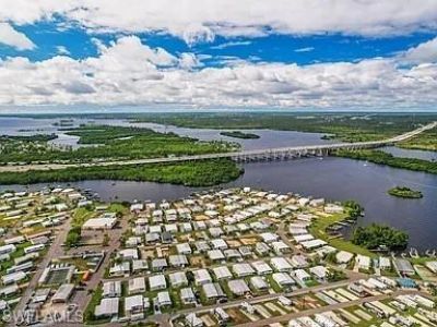 324 Shoreland Dr , Fort Myers, FL 33905 Photo