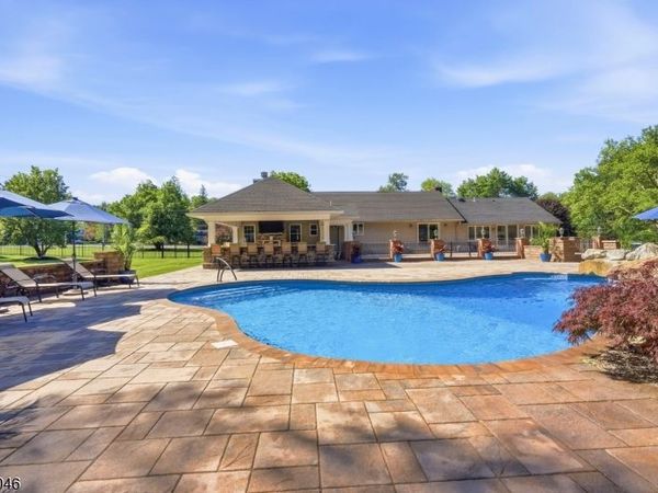 65 Washington Valley Rd, Warren, NJ 07059