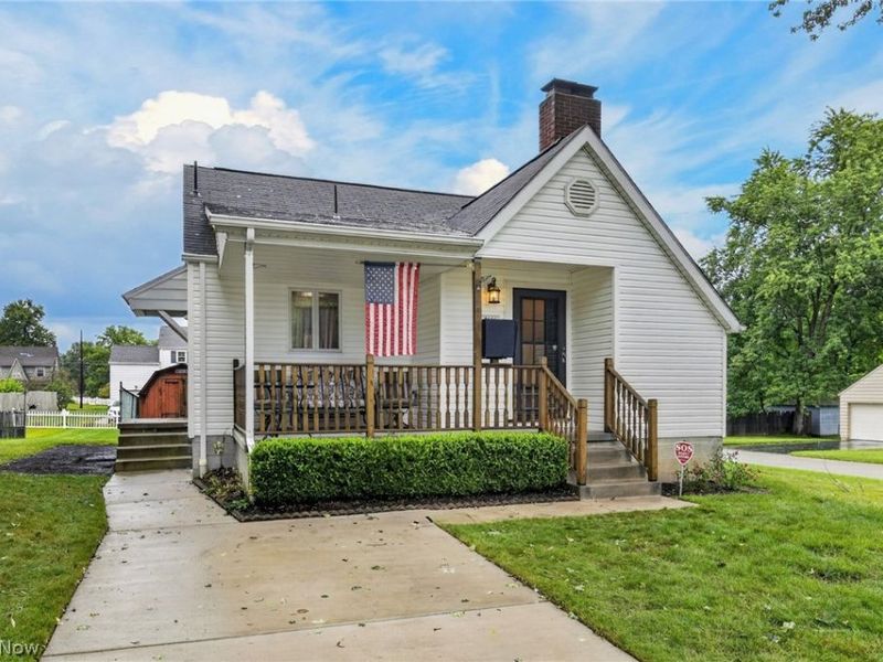 2196 Renwick Drive, Poland, OH 44514 Photo 1