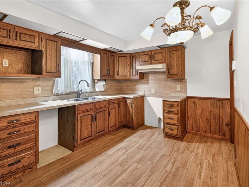 2196 Renwick Drive, Poland, OH 44514 Photo 6