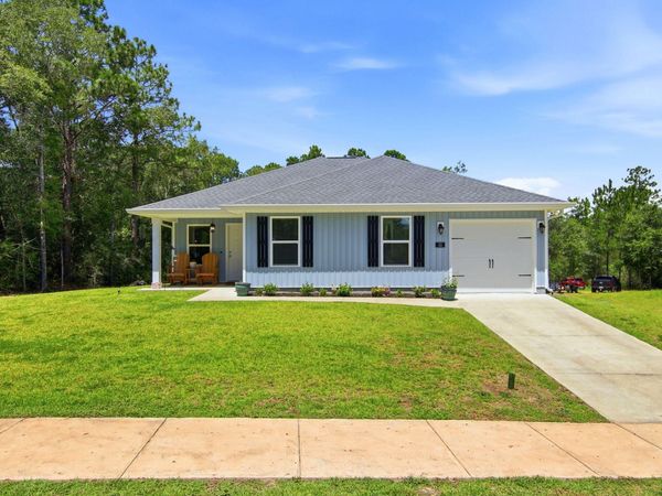 53 Pfitzer Court, DeFuniak Springs, FL 32433