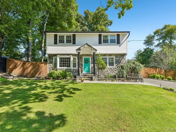 103 Harvard Avenue , Smithtown, NY 11787