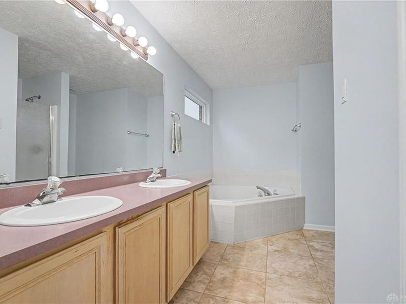 9360 Sawgrass Drive, Miamisburg, OH 45342 Photo 26