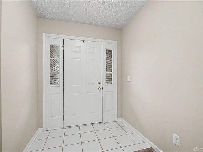 9360 Sawgrass Drive, Miamisburg, OH 45342 Photo 3