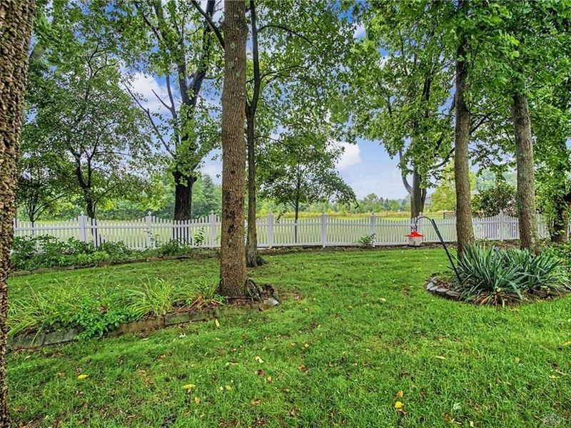 9360 Sawgrass Drive, Miamisburg, OH 45342 Photo 41